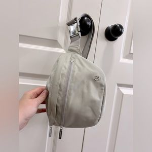 Lululemon city adventurer belt bag